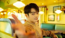 许凯爆料炫富视频,揭秘明星奢华生活背后的真相